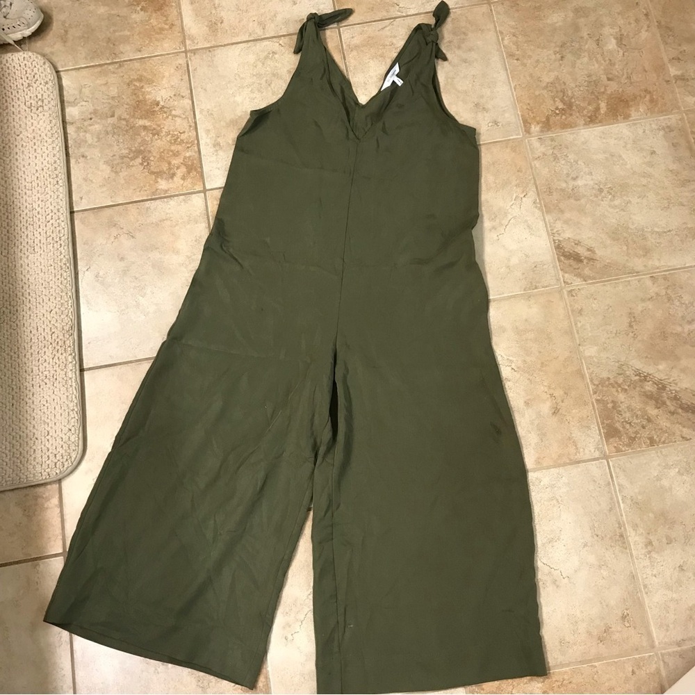 ▪️BCBGeneration Wide Leg Jumpsuit